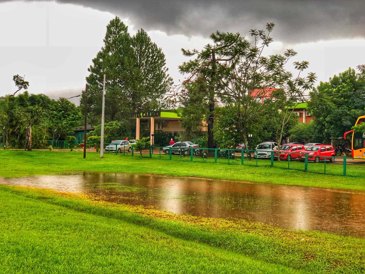 Hotel Carmen Puerto Iguazu Exterior photo
